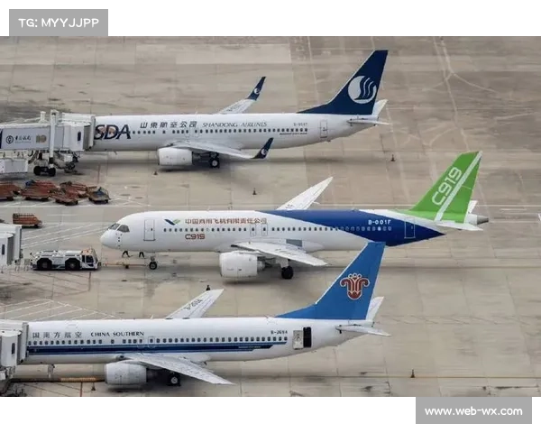 国产大飞机C919入列南航一周年，旅客运输量超46万人次。